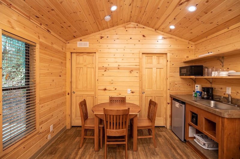 Cozy Cottage-2